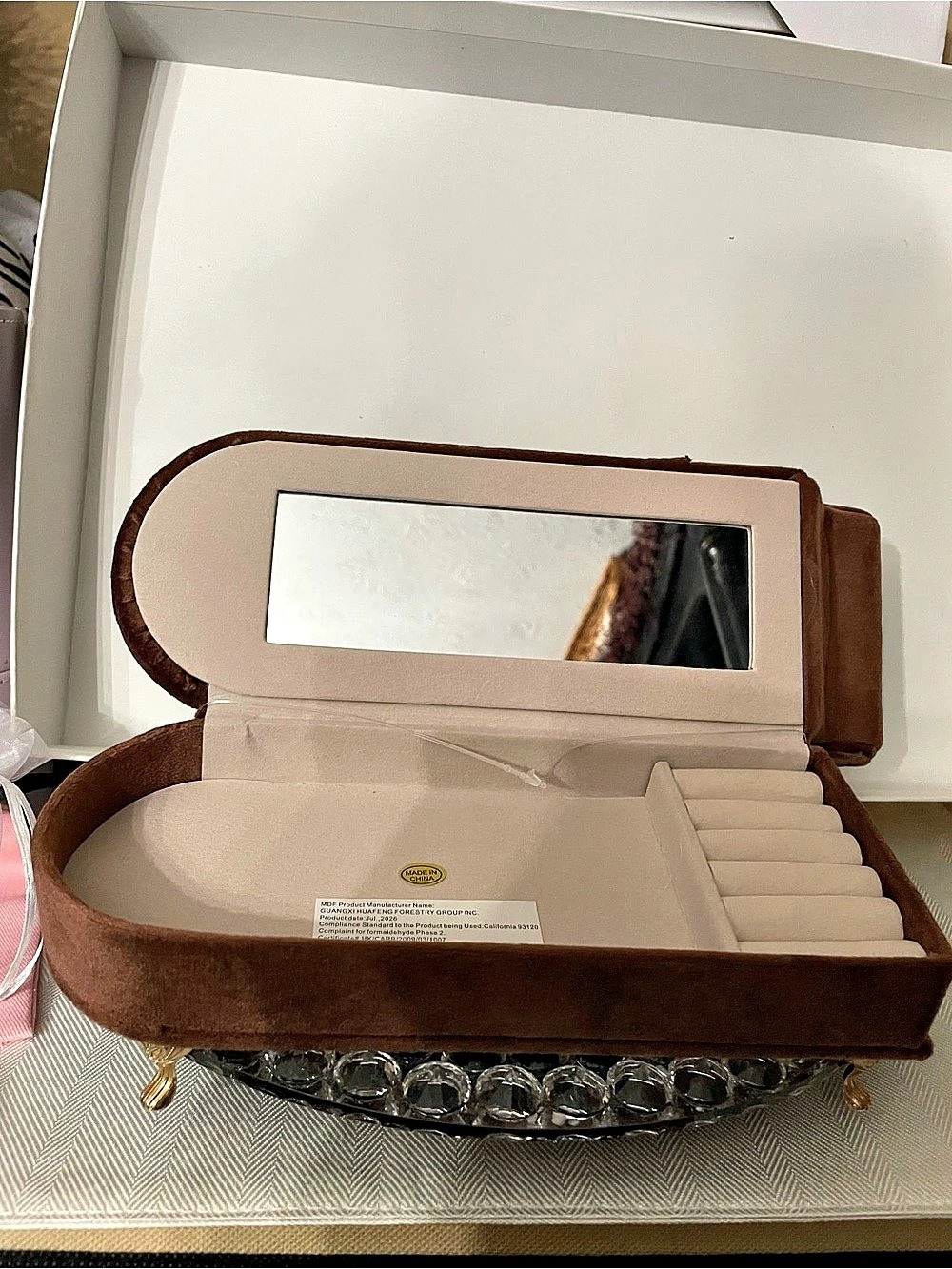 Brown Chaise-Style Jewelry Organizer - Picture 7 of 7